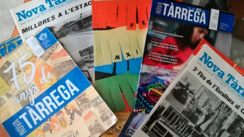 43. Àngel Mateu ens envia una foto de la col·lecció de 'Nova Tàrrega' que té a casa