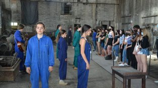 L'EASD Ondara de Tàrrega reivindica el paper de la dona en la societat industrial en una acció creativa al Museu Trepat