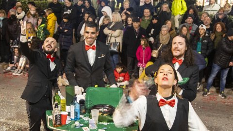 Multitudinària rua de Carnaval a Tàrrega