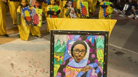 Multitudinària rua de Carnaval a Tàrrega