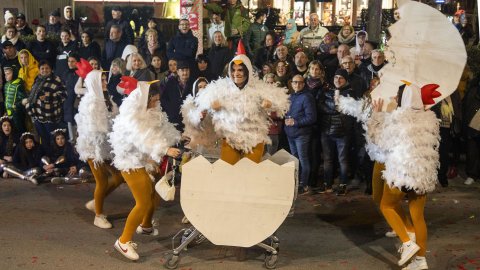 Multitudinària rua de Carnaval a Tàrrega