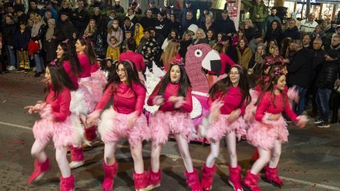 Multitudinària rua de Carnaval a Tàrrega