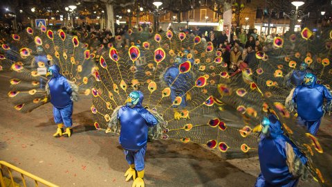 Multitudinària rua de Carnaval a Tàrrega