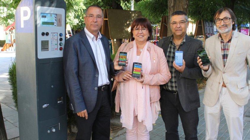 Perelló i Pascual, mostren la nova app acompanyats de representants de l'empresa Eysa