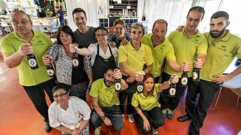 Imatge dels treballadors del restaurant de l'Associació Alba