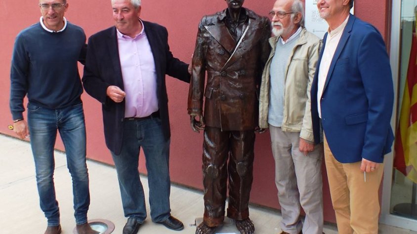 El moment en què es va formalitzar la cessió de l'estàtua