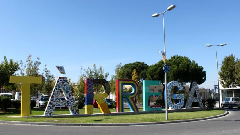 El nou rètol ja instal·lat