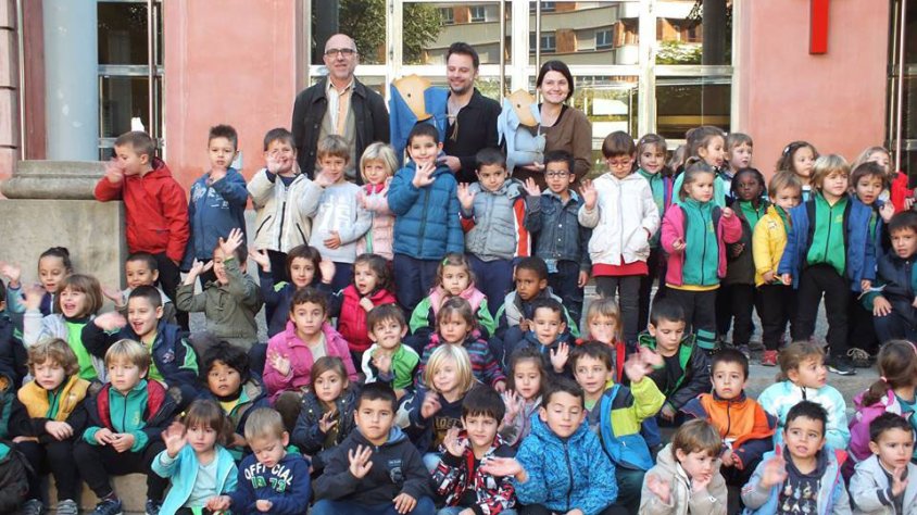 Alguns dels alumnes que han gaudit de l'obra aquest matí