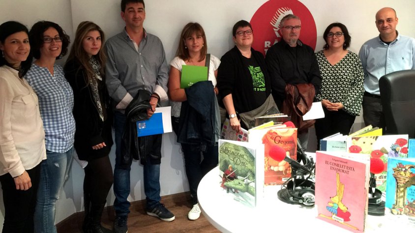El programa de contes infantils de l’emissora municipal Ràdio Tàrrega, a les escoles de la ciutat com activitat lectiva