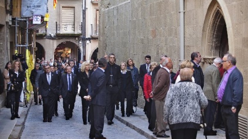 Dues de les víctimes de la tragèdia van ser enterrades ahir