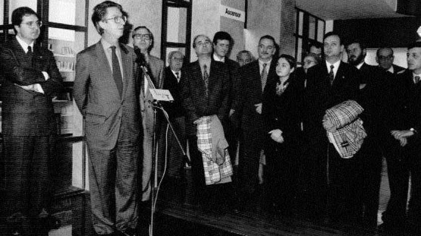 El conseller Joan Guitart inaugurant la Biblioteca