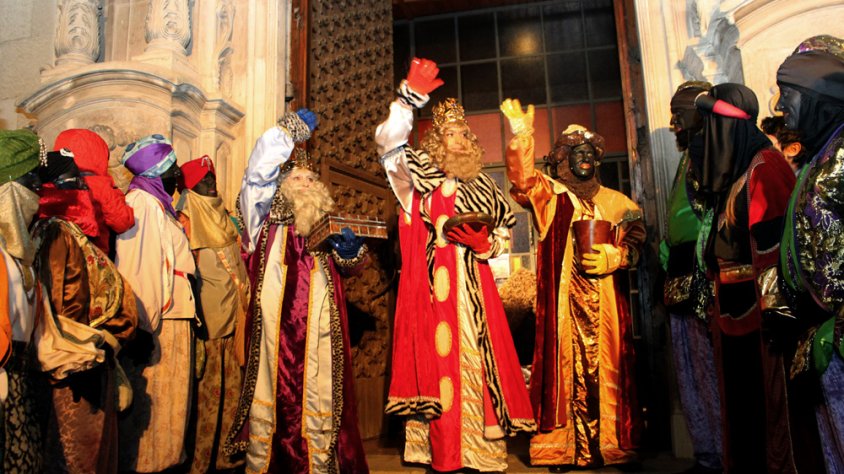 Els tres reis al pòrtic de l'església parroquial