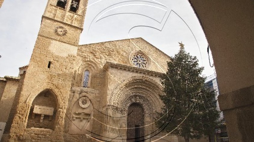 La façana del temple aquesta setmana, ja sense les bastides de les obres