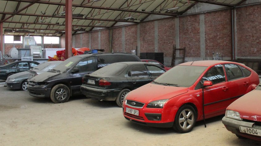 Imatge actual del dipòsit de vehicles abandonats de Tàrrega