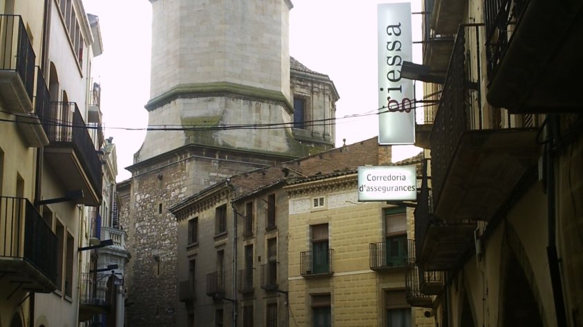 Imatge d'arxiu del campanar de l'església de Santa Maria de l'Alba