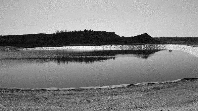 La bassa Paupaterres amb una capacitat de 100.000 metres cúbics