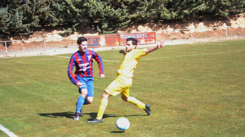 Un moment del partit al camp de l'Albi