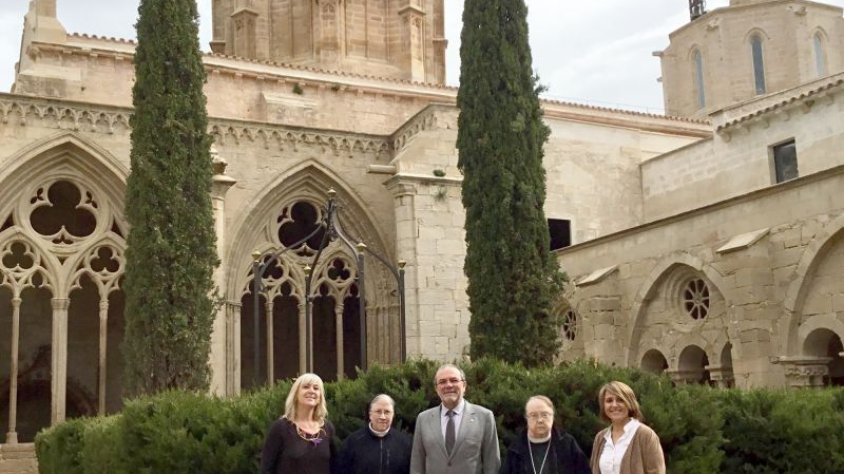 Montse Macià i Rosa Pujol van acompanyar Joan Reñé en la seva visita al monestir