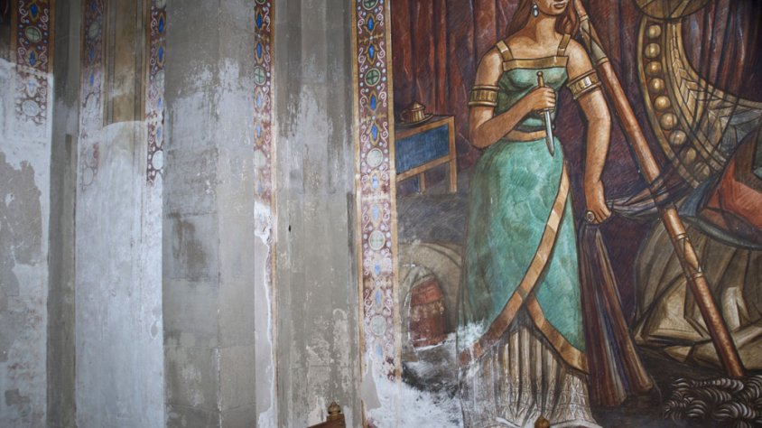 Les humitats feren desaparèixer part de les pintures murals de la capella