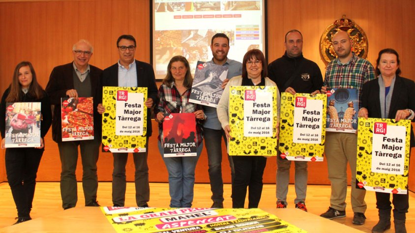 Presentació de la Festa Major de Tàrrega amb l’alcaldessa Rosa Maria Perelló; el regidor de Cultura, Raül Palacios; el director general de Borges, Vicens Serrano; tècnics de la Regidoria de Cultura i representants de les entitats