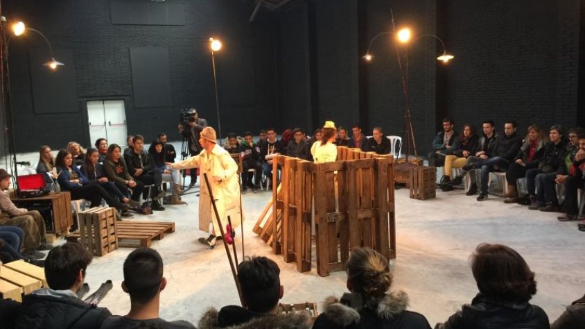 Imatge de l'assaig obert al públic de La Industrial Teatrera
