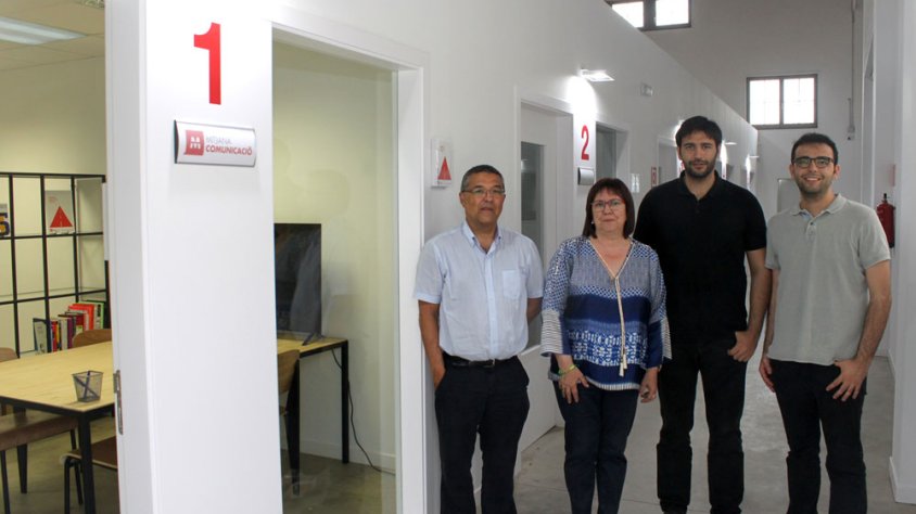 L’alcaldessa Rosa Maria Perelló i el regidor de Promoció Econòmica, Carles Pascual, han donat la benvinguda a la primera empresa allotjada al CEI Tàrrega Nau 19