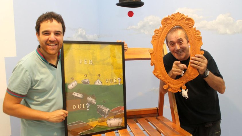Marcel Gros amb el regidor de Cultura, Raül Palacios, a la Sala Marsà