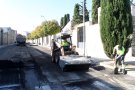 Tàrrega renova el ferm del carrer de Ferran Saperes, principal via d’accés al cementiri 