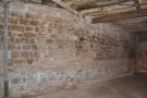 Unes obres posen al descobert un tram de l’antiga muralla medieval