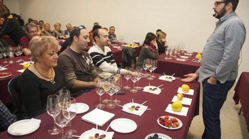 El maridatge de vins, fruites i melmelades amb el sommelier Xavier Ayala va penjar el cartell de complet