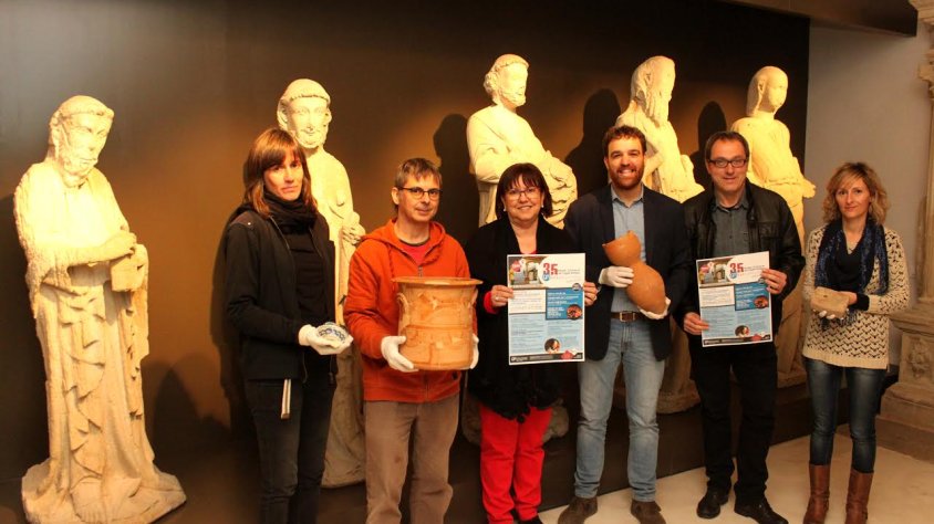 Fotografia de grup presentant les activitats