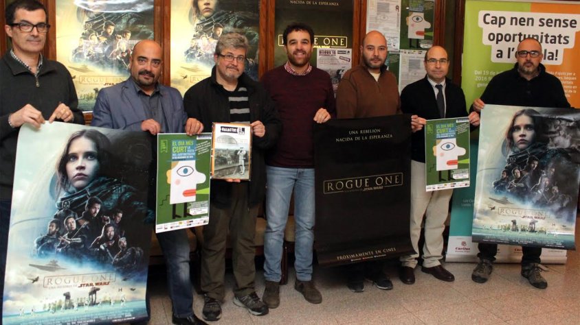 La presentació ha tingut lloc al vestíbul de Cinemes Majèstic