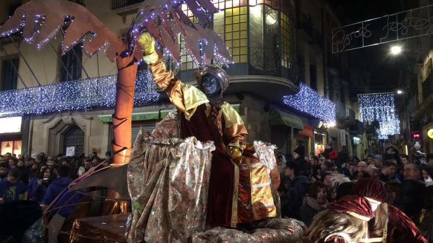 L'arribada del rei Baltasar a la plaça Major