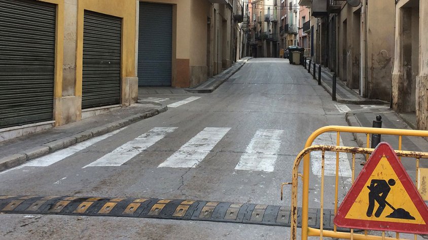 Dimarts es van instal·lar les primeres tanques per a les obres