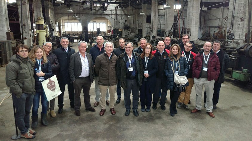 Foto de família dels assistents a la jornada