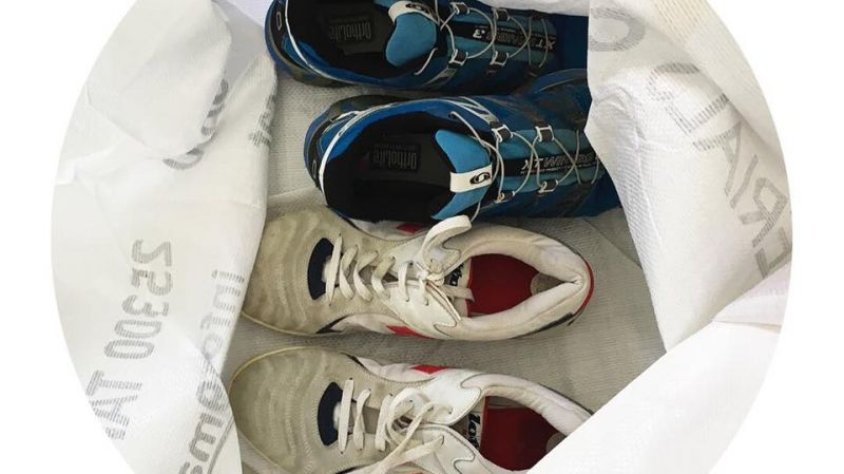 Els primers parells de calçat donats