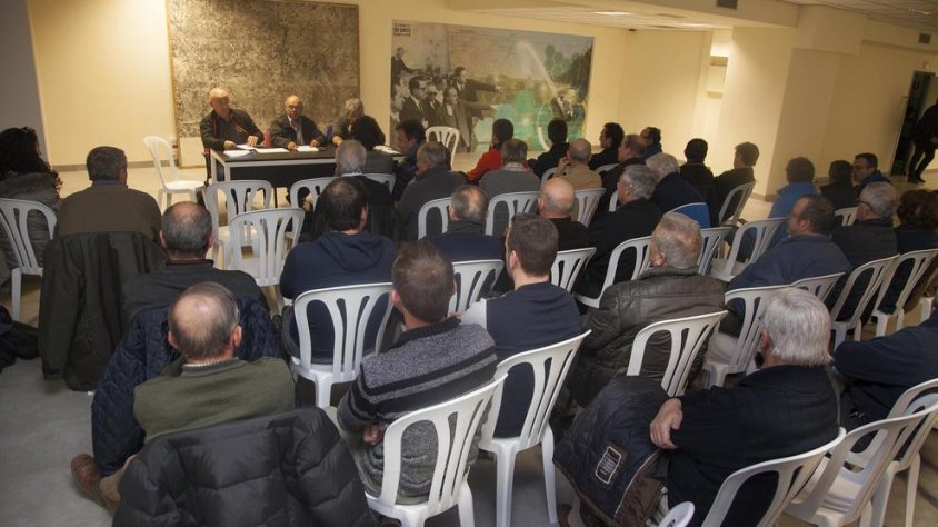 L'assemblea de la comunitat de regants del Canalet ahir a la nit