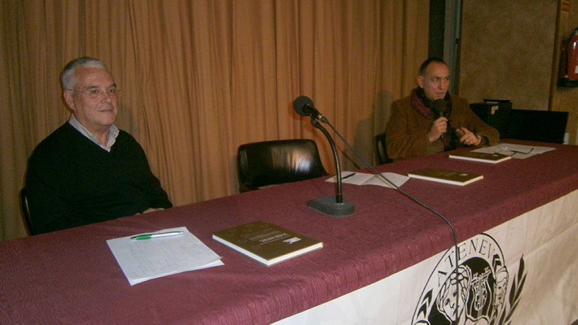 Presentació del llibre Els agents comercials de Lleida (1926-2015). A l'esquerra, l'autor, Ramon Badia, i a la dreta, Joan M. Pagès, president del Col·legi Oficial d'Agents Comercials de Lleida