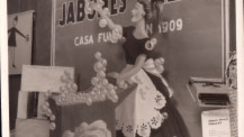 L'estand de sabons Salla a l'Exposició de Productes Industrials de 1955