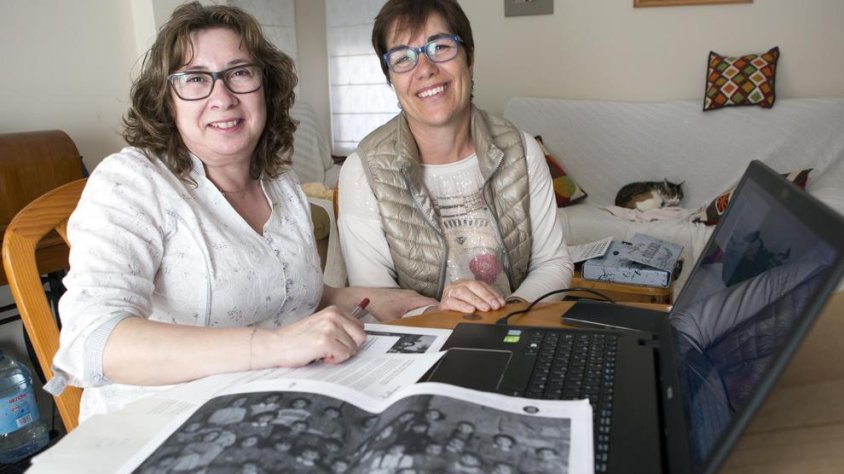 Ramona Segura i Imma Castelló, treballant en la història gràfica
