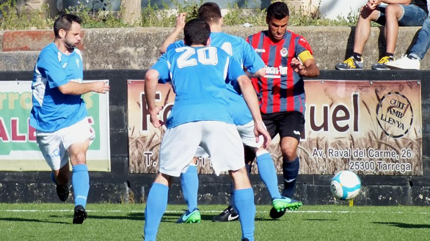 Una imatge del partit contra el Castellserà
