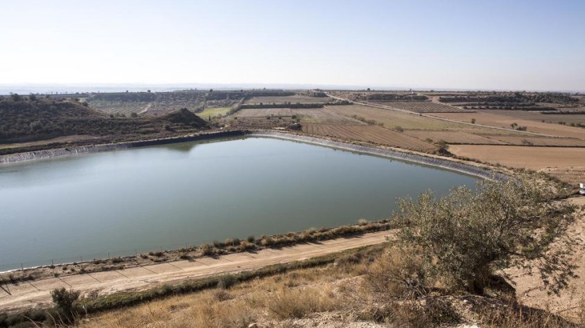 Una de les quatre basses amb què compten els regants del Canalet