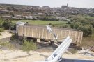 Un camió cau per un talús i talla 3 hores un carril de la C-14 a Ciutadilla