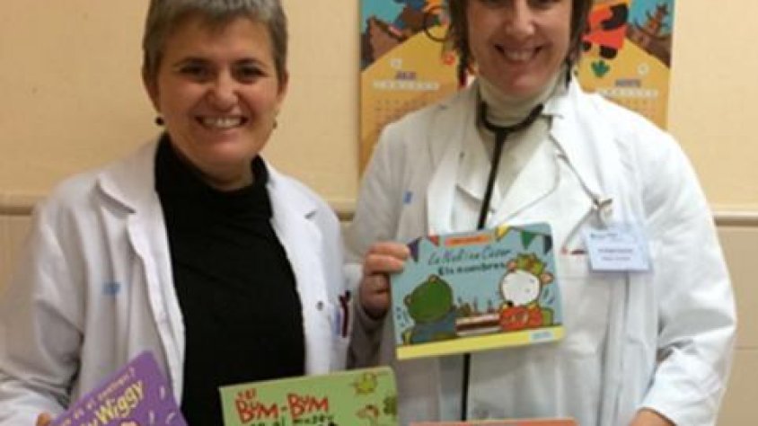 La infermera Teresa Pujol i la pediatra Margaret Creus