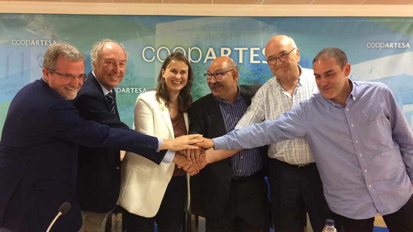 La consellera Meritxell Serret ha presidit la signatura de l'acord