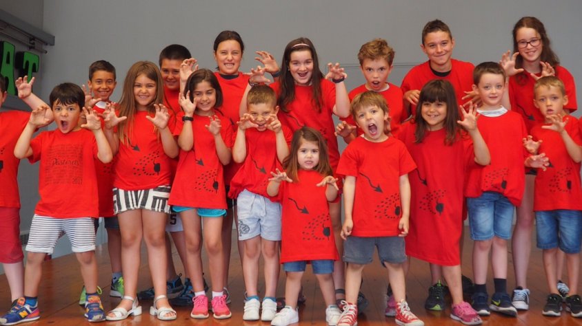 El grup infantil de diables de BAT