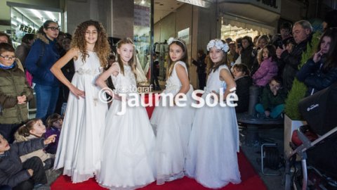 Classe d'estilisme de moda de comunió