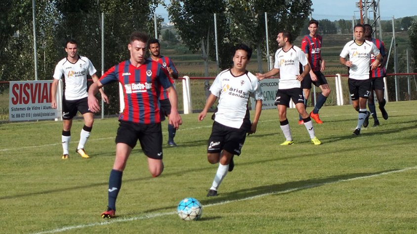 Un moment del partit jugat ahir a Vallfogona de Balaguer