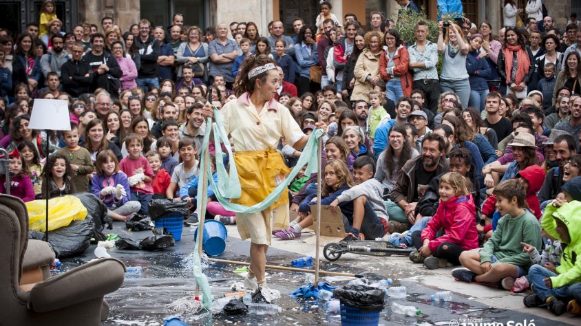 Actuació de la 'clown' Cristina Solé