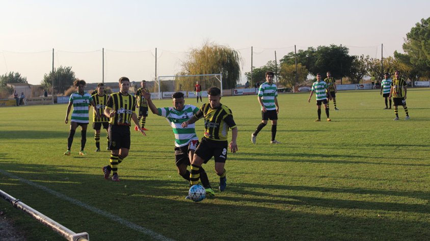 Un moment del partit contra el Verdú